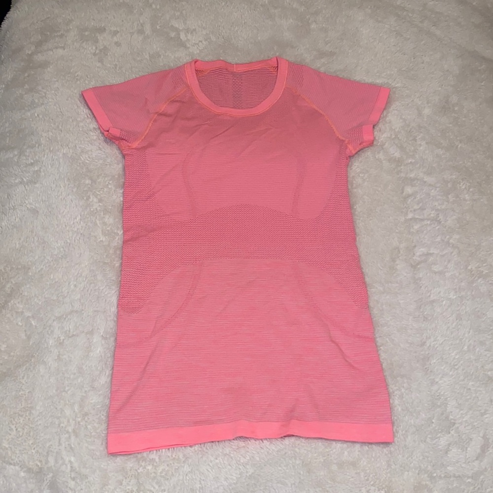 Pink swiftly tech lululemon t shirt